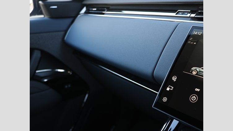2023 認定中古車 Land Rover Range Rover Sport ヴァレジネブルー 3.0リッター6気筒300PSターボチャージドディーゼルMHEV（オートマチック） AUTOBIOGRAPHY
