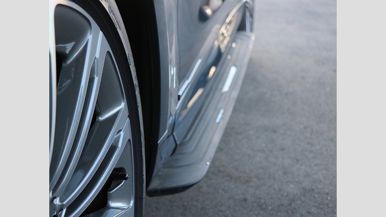 2023 認定中古車 Land Rover Range Rover Sport ヴァレジネブルー 3.0リッター6気筒300PSターボチャージドディーゼルMHEV（オートマチック） AUTOBIOGRAPHY