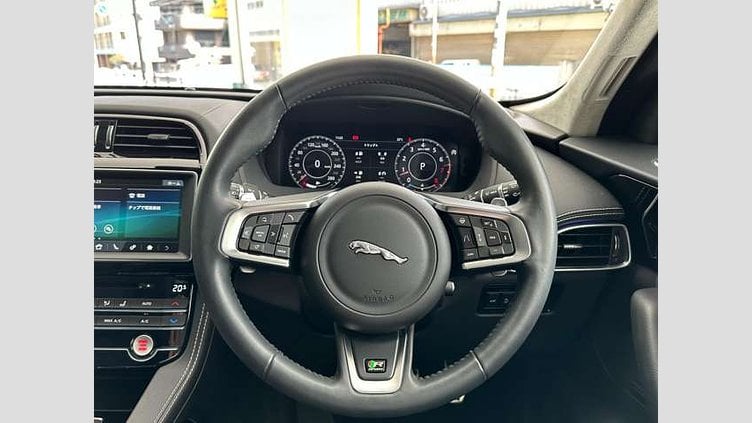 2024 認定中古車 Jaguar F-Pace Yulong White 2.0L I4 Pet Mid DOHC AJ200 Rスポーツ　P250