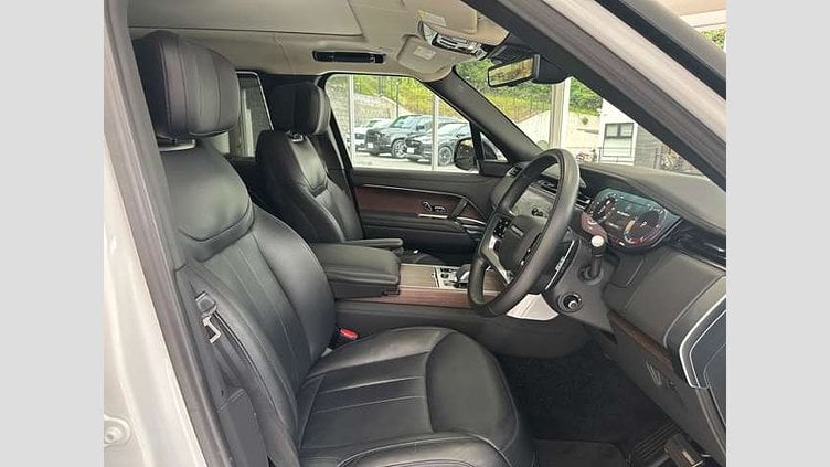 2023 認定中古車 Land Rover Range Rover オストゥーニパールホワイト D300 AWD MHEV（AT） スタンダードホイールベース AUTOBIOGRAPHY