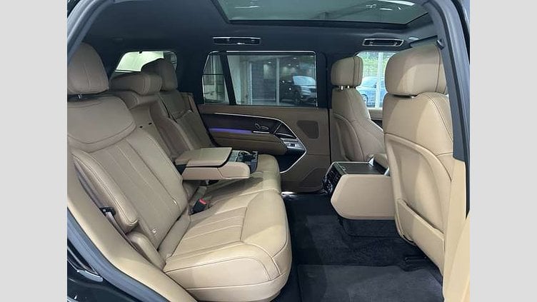 2023 認定中古車 Land Rover Range Rover フジホワイト P530 AWD（AT） ロングホイールベース SE