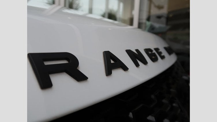 2024 認定中古車 Land Rover Range Rover Evoque Yulong White 2.0 litre Si4 Petrol HSEダイナミック