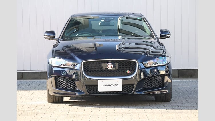 2016 認定中古車 Jaguar XE セレスティアルブラック 3.0P S