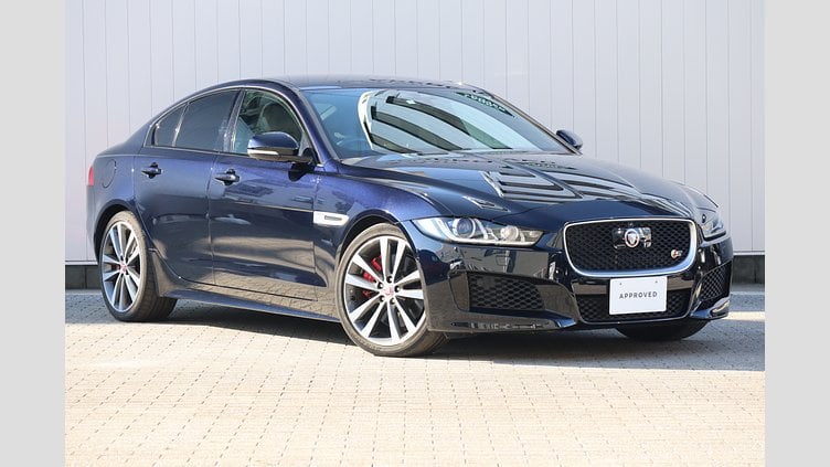 2016 認定中古車 Jaguar XE セレスティアルブラック 3.0P S