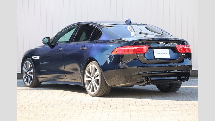 2016 認定中古車 Jaguar XE セレスティアルブラック 3.0P S