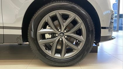 Range Rover Velar 4