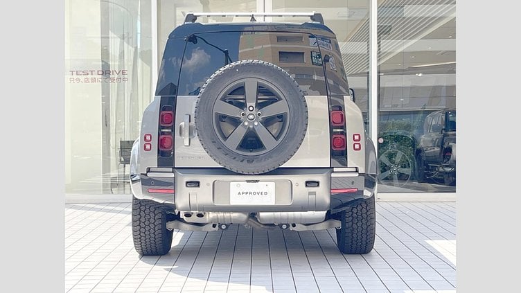 2024 認定中古車 Land Rover Defender 110 シリコンシルバー D300 AWD（AT） X-DYNAMIC HSE