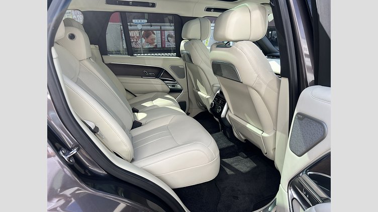 2023 認定中古車 Land Rover Range Rover シャラントグレー P530 AWD（AT） スタンダードホイールベース AUTOBIOGRAPHY