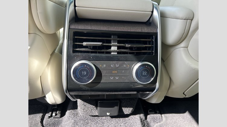 2023 認定中古車 Land Rover Range Rover シャラントグレー P530 AWD（AT） スタンダードホイールベース AUTOBIOGRAPHY