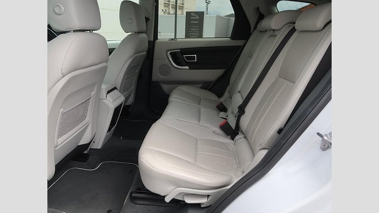 2024 認定中古車 Land Rover Discovery Sport Yulong White 2.0 litre Si4 Petrol HSE