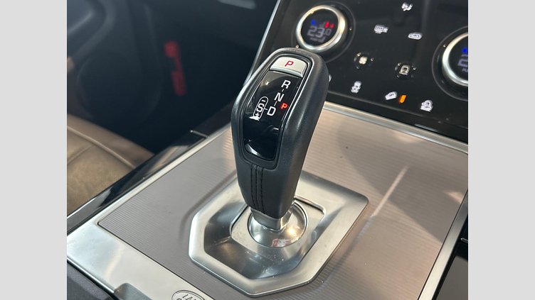 2020 認定中古車 Land Rover Range Rover Evoque サントリーニブラック P200 S