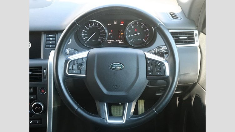 2024 認定中古車 Land Rover Discovery Sport Santorini Black 2.0 litre Si4 Petrol HSE