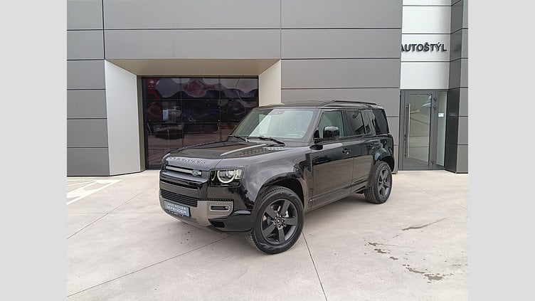 2024 SKLADOVÉ VOZIDLÁ Land Rover Defender 110 Santorini Black 3.0D I6 MHEV X-Dynamic SE