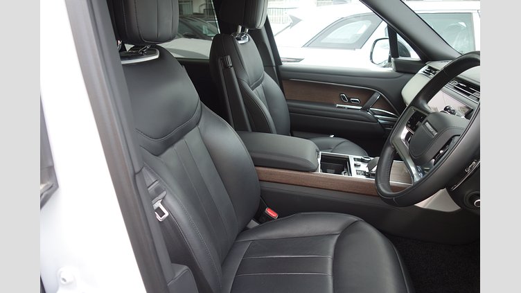 2023 認定中古車 Land Rover Range Rover オストゥーニパールホワイト P530 AWD（AT） ロングホイールベース7席シート AUTOBIOGRAPHY