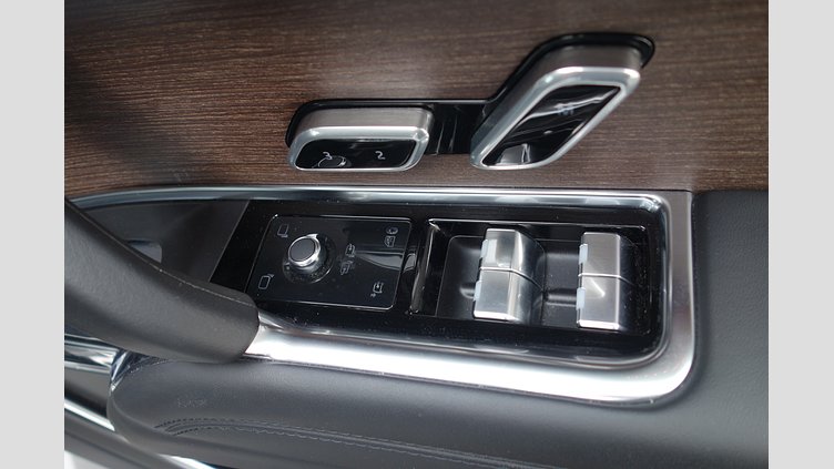 2023 認定中古車 Land Rover Range Rover オストゥーニパールホワイト P530 AWD（AT） ロングホイールベース7席シート AUTOBIOGRAPHY