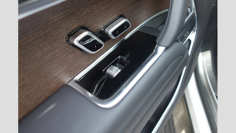 2023 認定中古車 Land Rover Range Rover オストゥーニパールホワイト P530 AWD（AT） ロングホイールベース7席シート AUTOBIOGRAPHY