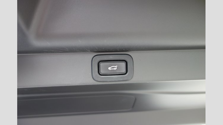 2023 認定中古車 Land Rover Range Rover オストゥーニパールホワイト P530 AWD（AT） ロングホイールベース7席シート AUTOBIOGRAPHY
