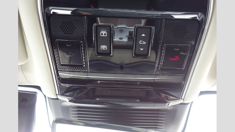2023 認定中古車 Land Rover Range Rover オストゥーニパールホワイト P530 AWD（AT） ロングホイールベース7席シート AUTOBIOGRAPHY