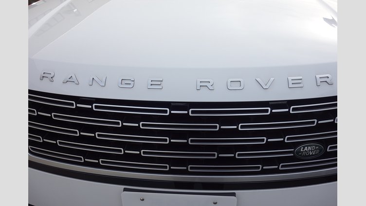 2023 認定中古車 Land Rover Range Rover オストゥーニパールホワイト P530 AWD（AT） ロングホイールベース7席シート AUTOBIOGRAPHY