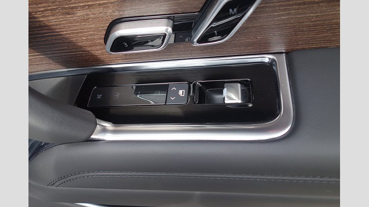 2023 認定中古車 Land Rover Range Rover オストゥーニパールホワイト P530 AWD（AT） ロングホイールベース7席シート AUTOBIOGRAPHY