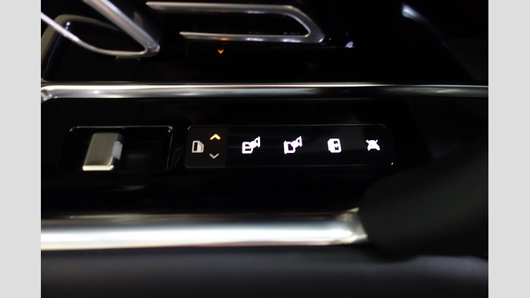 2023 認定中古車 Land Rover Range Rover フジホワイト D300 AWD MHEV（AT） スタンダードホイールベース HSE