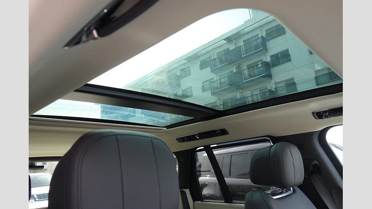 2023 認定中古車 Land Rover Range Rover フジホワイト D300 AWD MHEV（AT） スタンダードホイールベース HSE