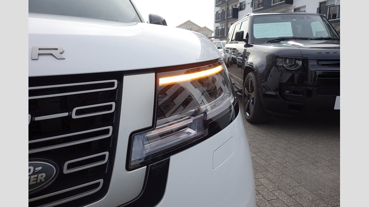 2023 認定中古車 Land Rover Range Rover フジホワイト D300 AWD MHEV（AT） スタンダードホイールベース HSE