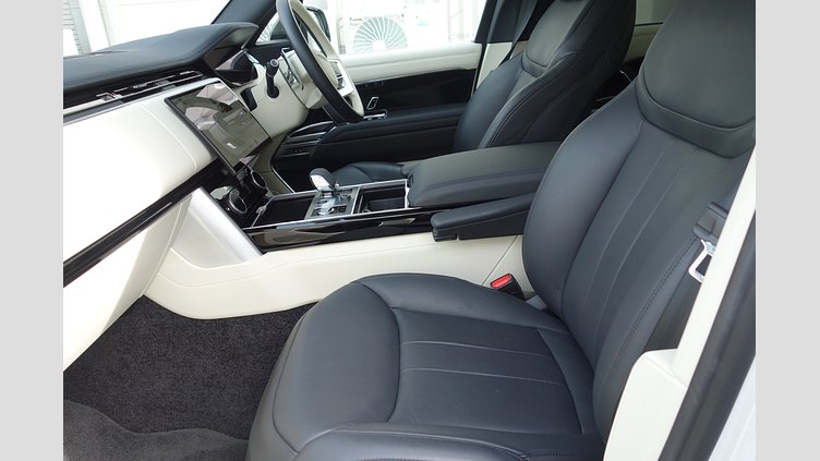 2023 認定中古車 Land Rover Range Rover フジホワイト D300 AWD MHEV（AT） スタンダードホイールベース HSE