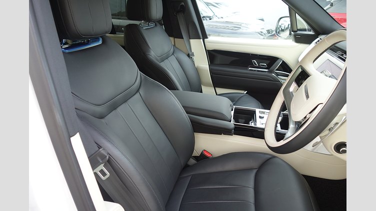 2023 認定中古車 Land Rover Range Rover フジホワイト D300 AWD MHEV（AT） スタンダードホイールベース HSE