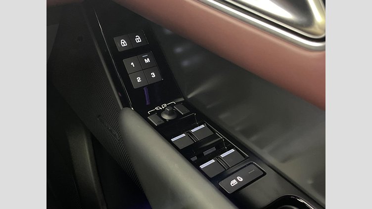 2023 認定中古車 Land Rover Range Rover Velar ザダルグレイ D200マイルドハイブリッド（ディーゼル） Standard Wheelbase Dynamic HSE