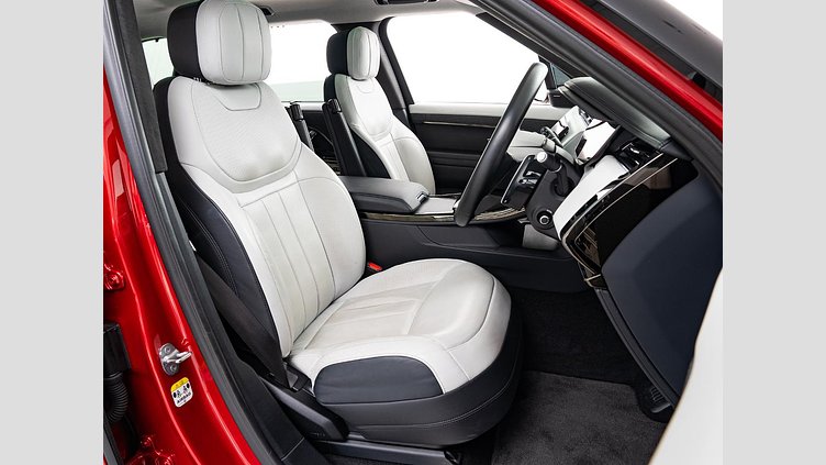 2023 認定中古車 Land Rover Range Rover Sport フィレンツェレッド 3.0リッター6気筒300PSターボチャージドディーゼルMHEV（オートマチック） AUTOBIOGRAPHY