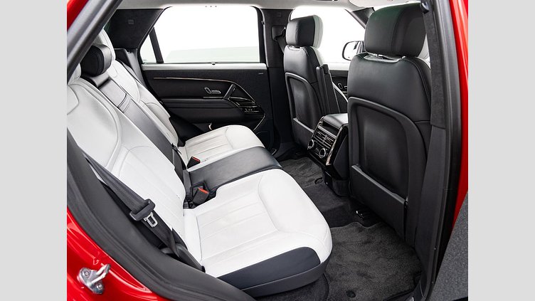 2023 認定中古車 Land Rover Range Rover Sport フィレンツェレッド 3.0リッター6気筒300PSターボチャージドディーゼルMHEV（オートマチック） AUTOBIOGRAPHY