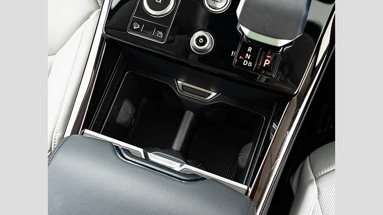 2023 認定中古車 Land Rover Range Rover Sport フィレンツェレッド 3.0リッター6気筒300PSターボチャージドディーゼルMHEV（オートマチック） AUTOBIOGRAPHY