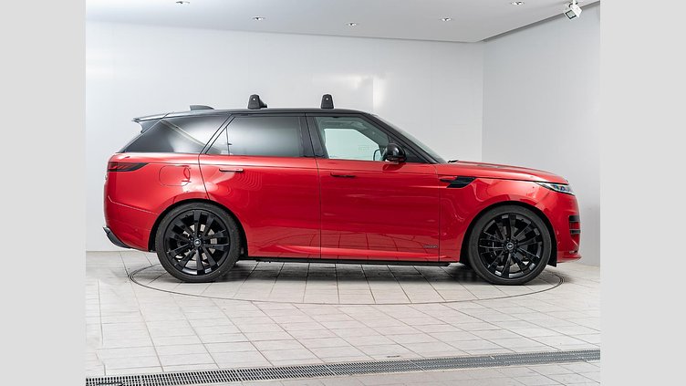 2023 認定中古車 Land Rover Range Rover Sport フィレンツェレッド 3.0リッター6気筒300PSターボチャージドディーゼルMHEV（オートマチック） AUTOBIOGRAPHY