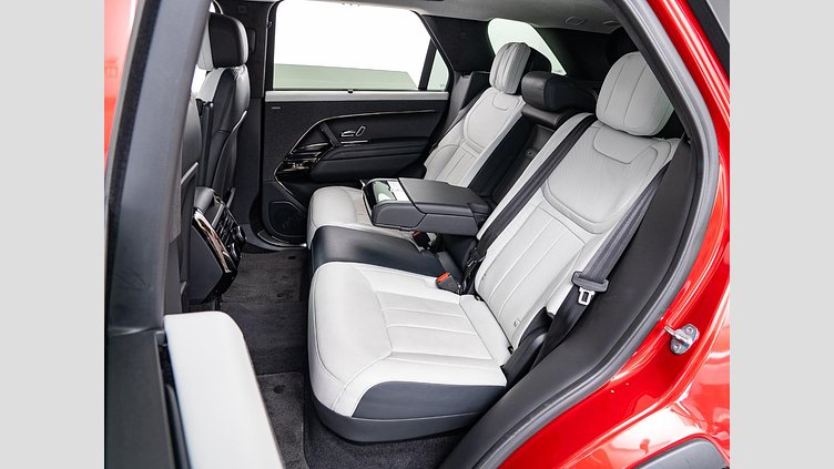 2023 認定中古車 Land Rover Range Rover Sport フィレンツェレッド 3.0リッター6気筒300PSターボチャージドディーゼルMHEV（オートマチック） AUTOBIOGRAPHY