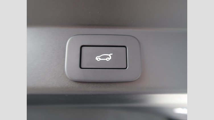 2023 認定中古車 Land Rover Range Rover Sport フィレンツェレッド 3.0リッター6気筒300PSターボチャージドディーゼルMHEV（オートマチック） AUTOBIOGRAPHY
