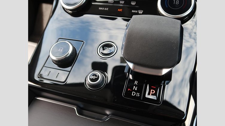 2023 認定中古車 Land Rover Range Rover Sport フィレンツェレッド 3.0リッター6気筒300PSターボチャージドディーゼルMHEV（オートマチック） AUTOBIOGRAPHY