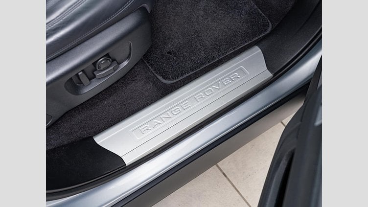 2021 認定中古車 Land Rover Range Rover Sport ハクバシルバー INGENIUM 3.0L 6気筒ディーゼル MHEV 300PS HSE