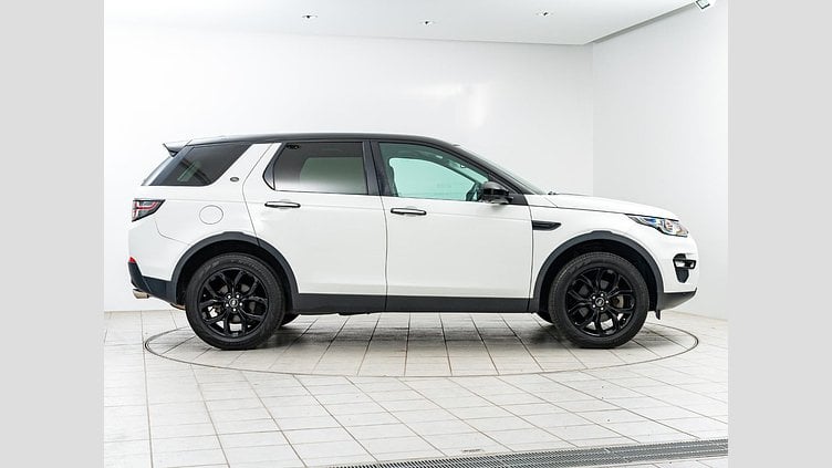 2016 認定中古車 Land Rover Discovery Sport Fuji White 2.0 litre Si4 Petrol HSE