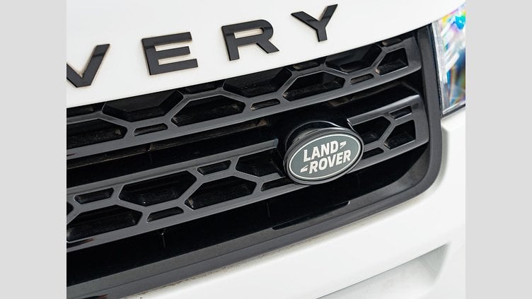 2016 認定中古車 Land Rover Discovery Sport Fuji White 2.0 litre Si4 Petrol HSE