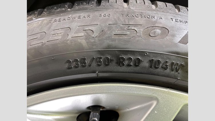2020 認定中古車 Land Rover Range Rover Evoque フィレンツェレッド D180 R-DYNAMIC S