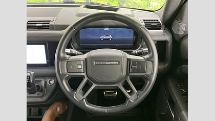 Defender 110 9