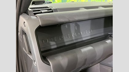 Defender 110 11