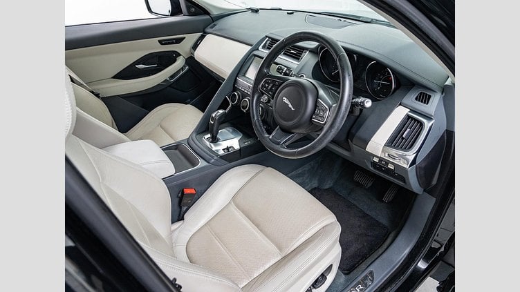 2018 認定中古車 Jaguar E-Pace サントリーニ ブラック P250 オートマチック全輪駆動 S