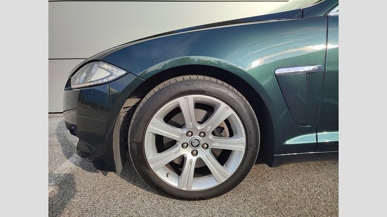 2011 JAZDENÉ VOZIDLÁ Jaguar XF Belgravia Green RWD 3.0D V6 240k Potfolio