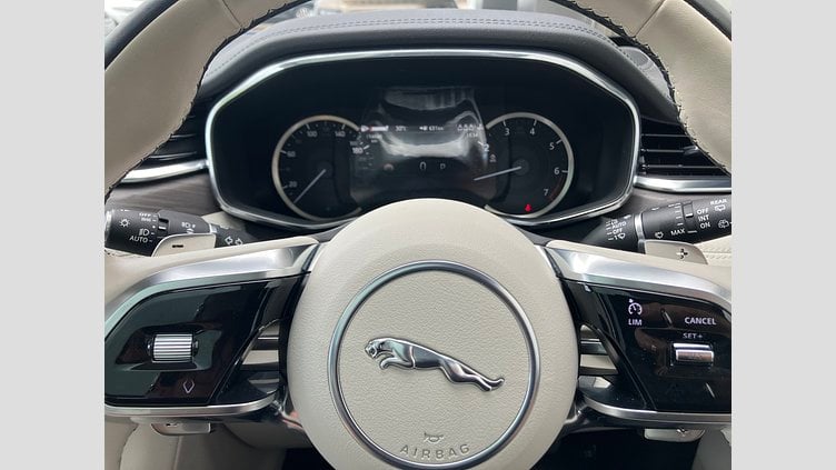 2023 認定中古車 Jaguar F-Pace ブルーファイアブルー P250 AWD（オートマチック） S