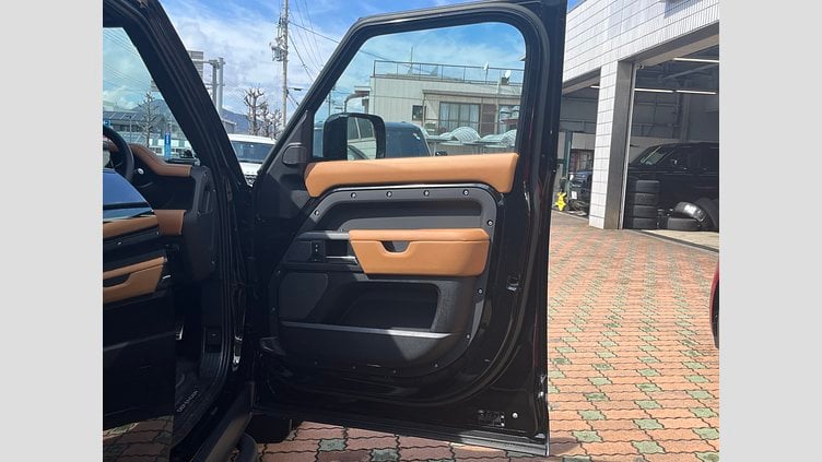 2023 認定中古車 Land Rover Defender 110 サントリーニブラック D300 AWD（AT） X-DYNAMIC HSE