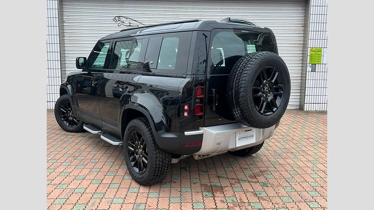 2023 認定中古車 Land Rover Defender 110 サントリーニブラック D300 AWD（AT） S