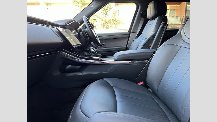 2024 認定中古車 Land Rover Range Rover Sport フィレンツェレッド D300マイルドハイブリッド スタンダードホイールベース Dynamic SE