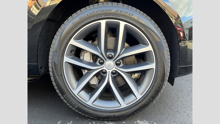 2024 認定中古車 Land Rover Range Rover サントリーニブラック D300 AWD MHEV（AT） スタンダードホイールベース HSE